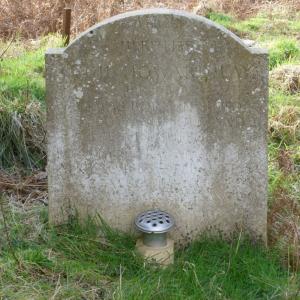 Cecil Lays Headstone
