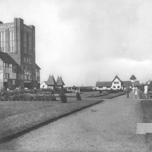 078 1929 December West Bar from Country Club Frith Co